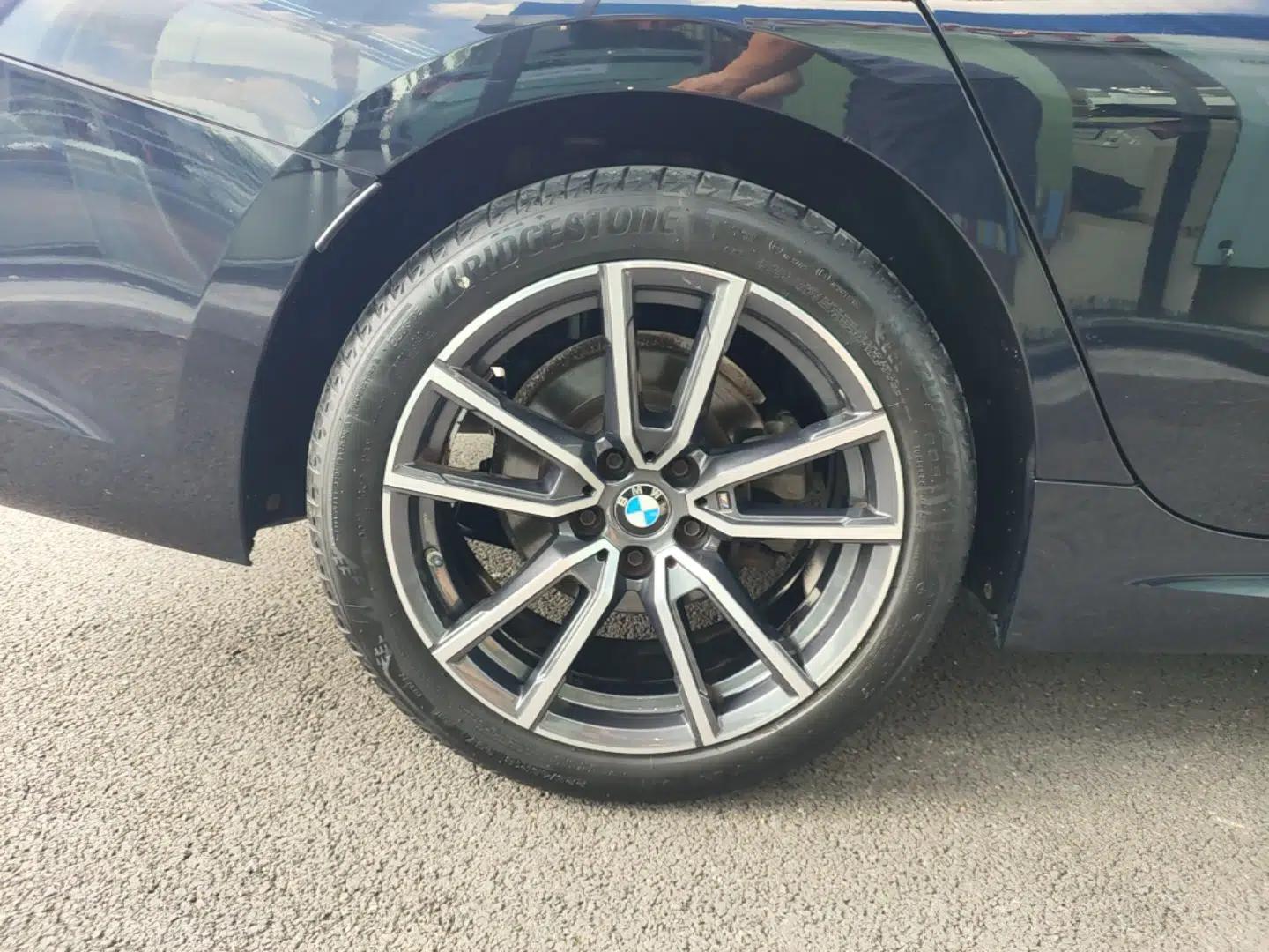 BMW 3 Series 2021 320Li M Sport Package — миниатюра 11