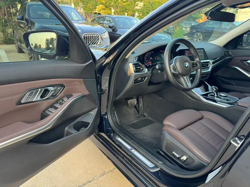 BMW 3 Series 2021 320Li M Sport Package — миниатюра 37