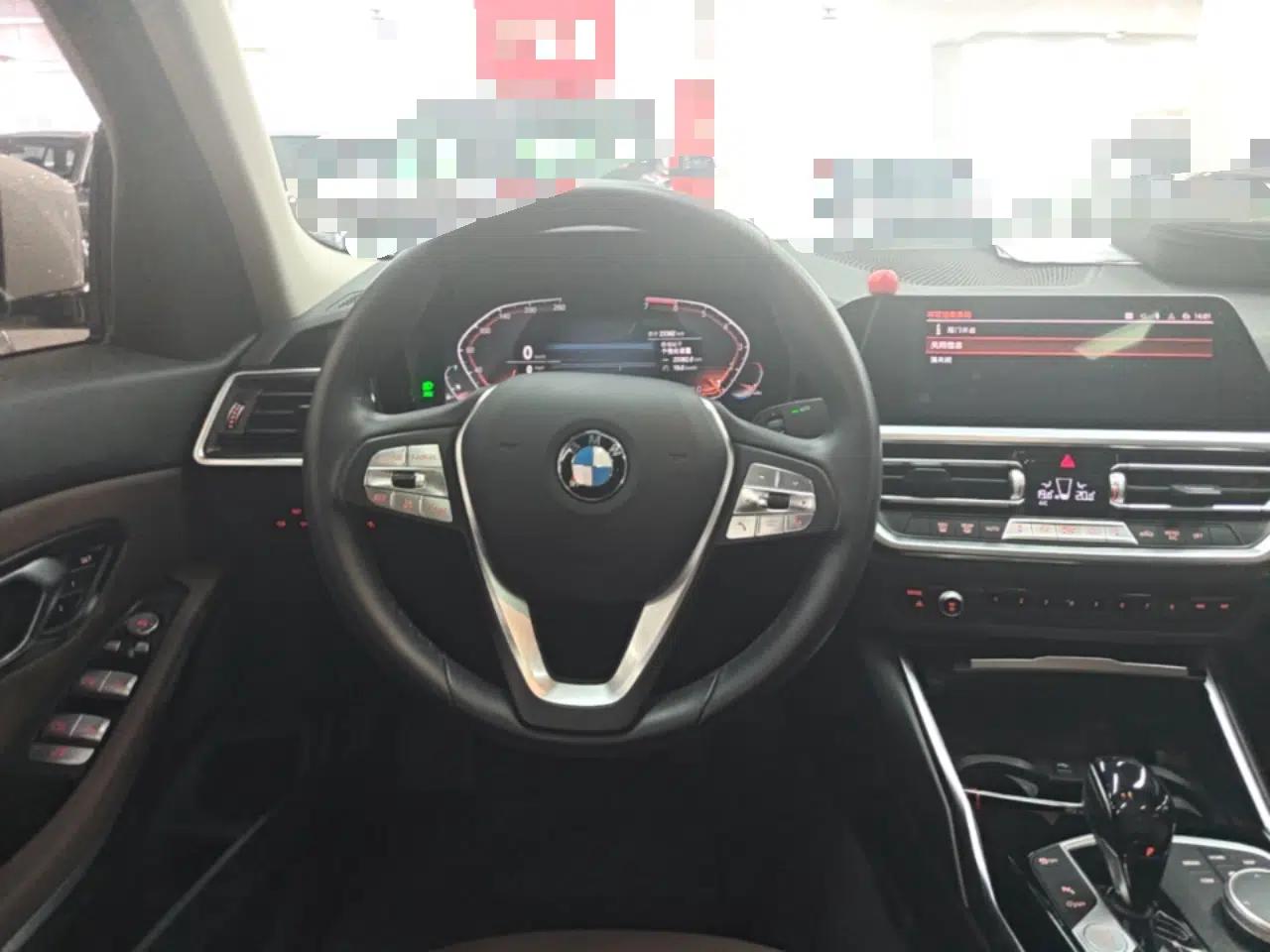 BMW 3 Series 2021 Second Facelift 320i Sport Package — миниатюра 13