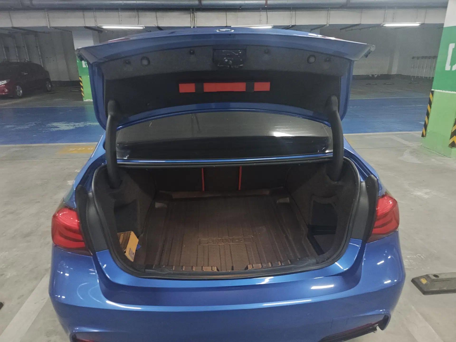 BMW 3 Series 2018 330Li M Sport Shadow Edition — миниатюра 28