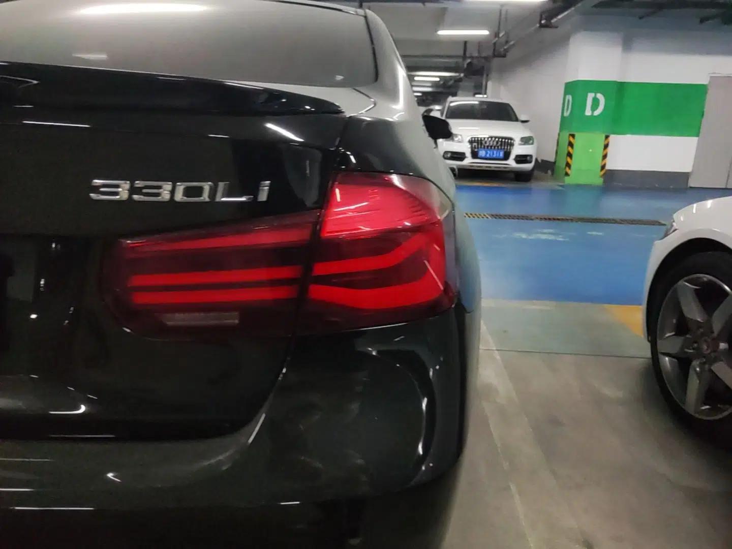 BMW 3 Series 2018 330Li M Sport Shadow Edition — миниатюра 9