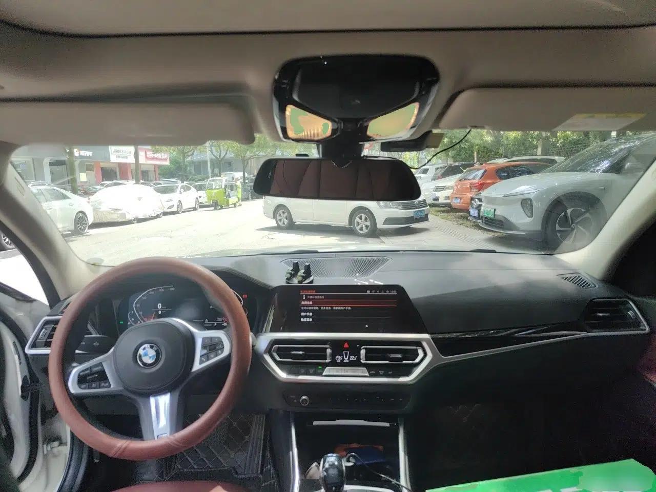 BMW 3 Series 2021 320Li M Sport Package — миниатюра 9