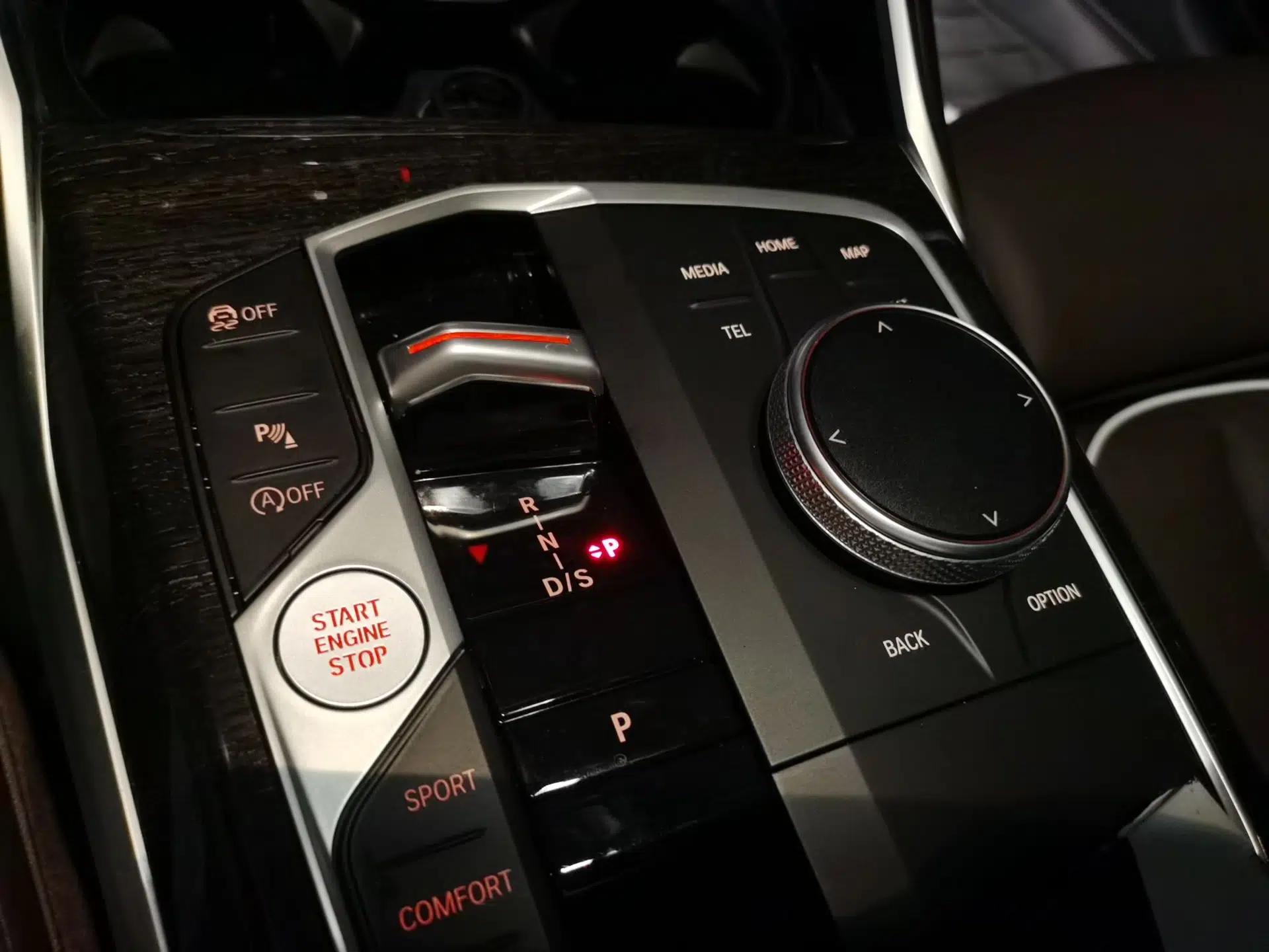 BMW 3 Series 2023 325Li M Sport Package — миниатюра 14