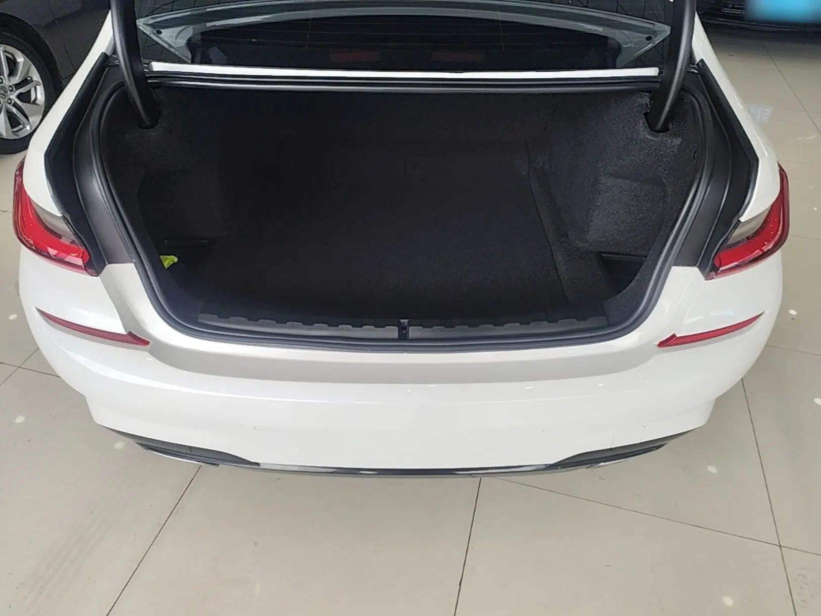 BMW 3 Series 2022 Updated 325Li M Sport Package — миниатюра 22