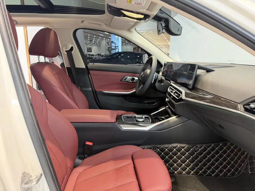 BMW 3 Series 2023 325Li M Sport Package — миниатюра 13
