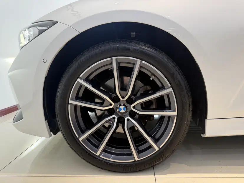 BMW 3 Series 2023 325Li M Sport Package — миниатюра 8