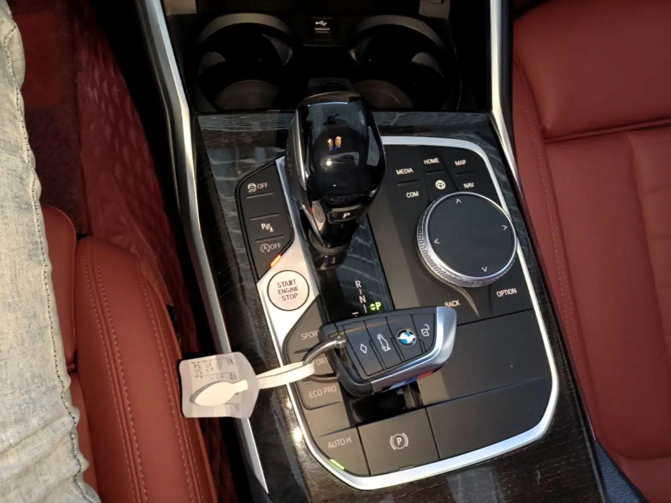 BMW 3 Series 2021 Second Facelift 325Li M Sport Package — миниатюра 16