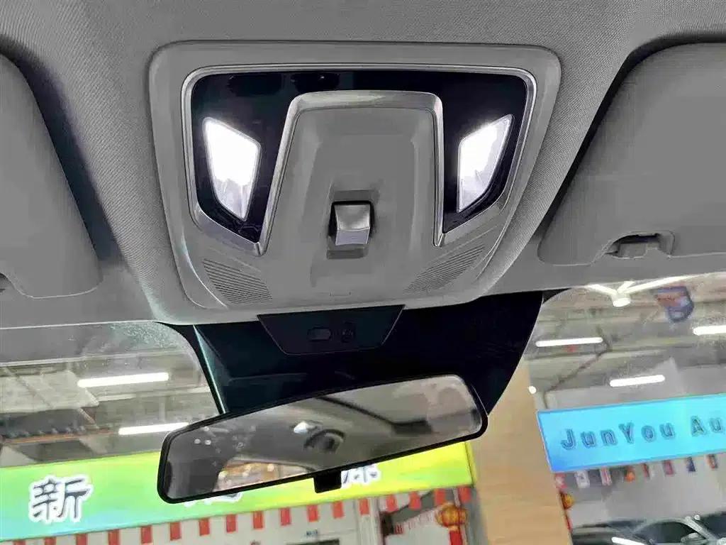 Changan UNI-Z New Energy 2024 Blue Whale Smart Electric iDD 125km Excellent Edition — миниатюра 28