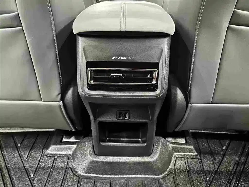 Changan UNI-Z New Energy 2024 Blue Whale Smart Electric iDD 125km Excellent Edition — миниатюра 36
