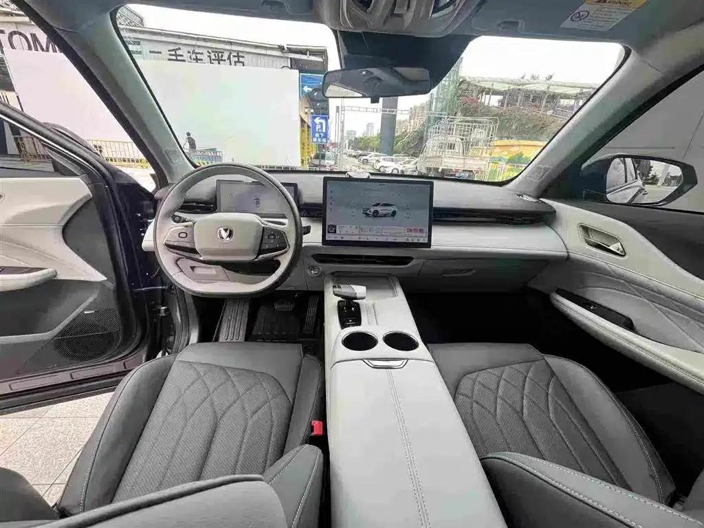 Changan UNI-Z New Energy 2024 Blue Whale Smart Electric iDD 125km Excellent Edition — миниатюра 7