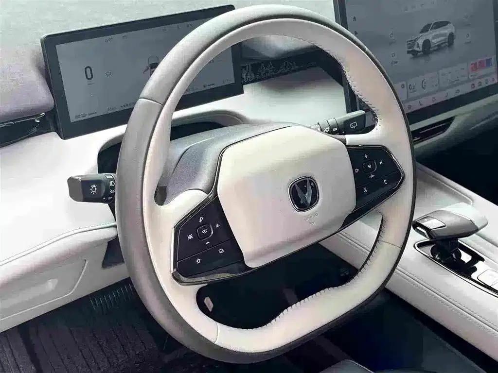 Changan UNI-Z New Energy 2024 Blue Whale Smart Electric iDD 125km Excellent Edition — миниатюра 8