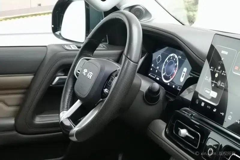 Beijing BJ60 2022 2.0T Automatic 11-seater — миниатюра 11
