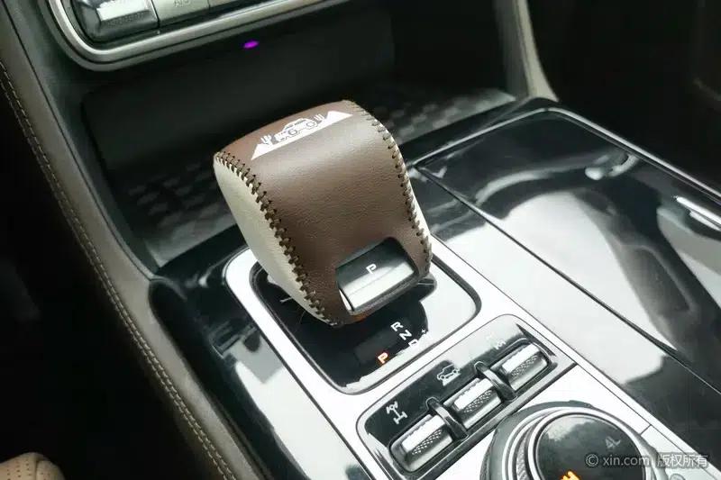 Beijing BJ60 2022 2.0T Automatic 11-seater — миниатюра 15