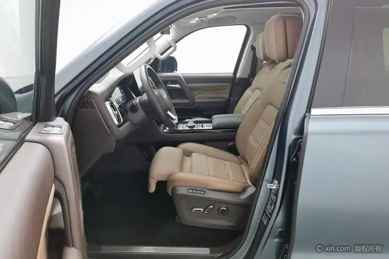 Beijing BJ60 2022 2.0T Automatic 11-seater — миниатюра 17