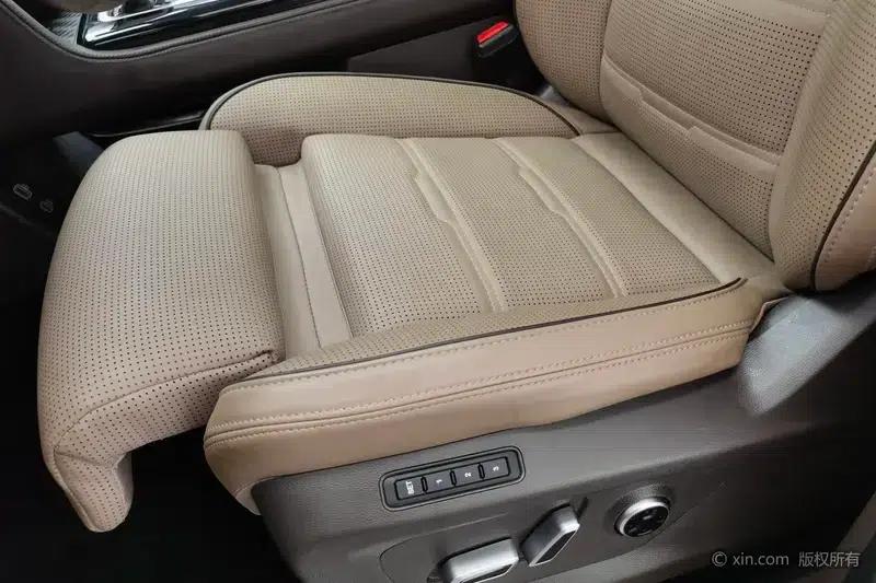 Beijing BJ60 2022 2.0T Automatic 11-seater — миниатюра 18