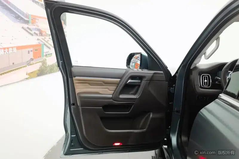 Beijing BJ60 2022 2.0T Automatic 11-seater — миниатюра 21
