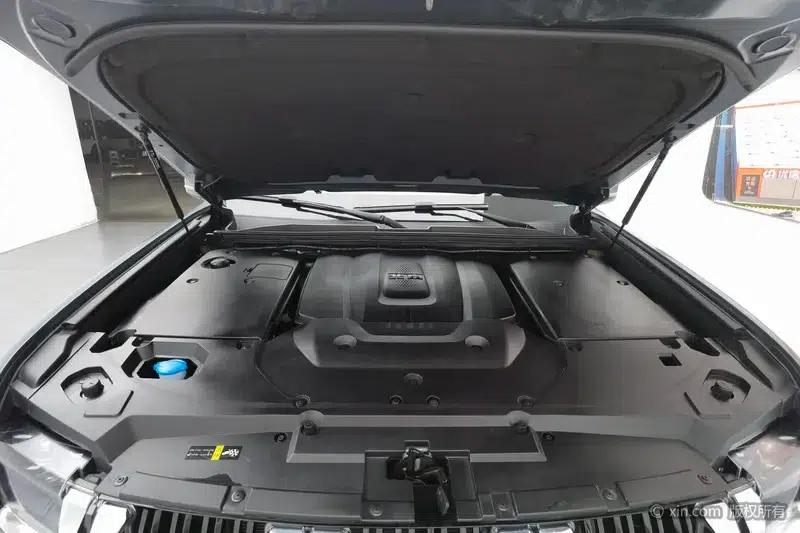 Beijing BJ60 2022 2.0T Automatic 11-seater — миниатюра 5
