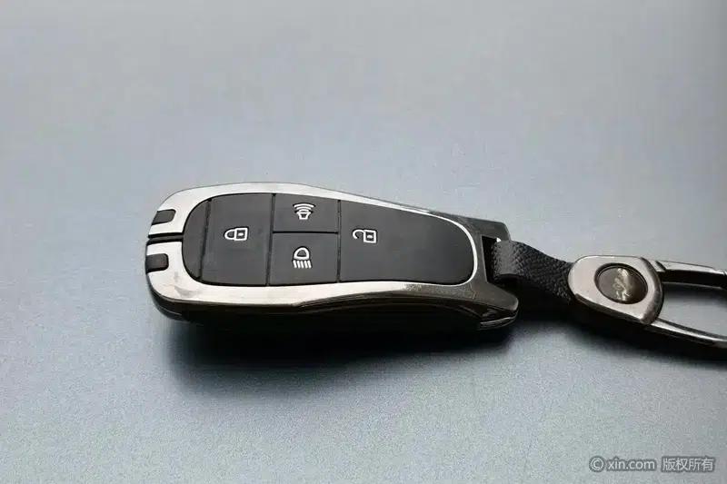 Beijing BJ60 2022 2.0T Automatic 11-seater — миниатюра 6