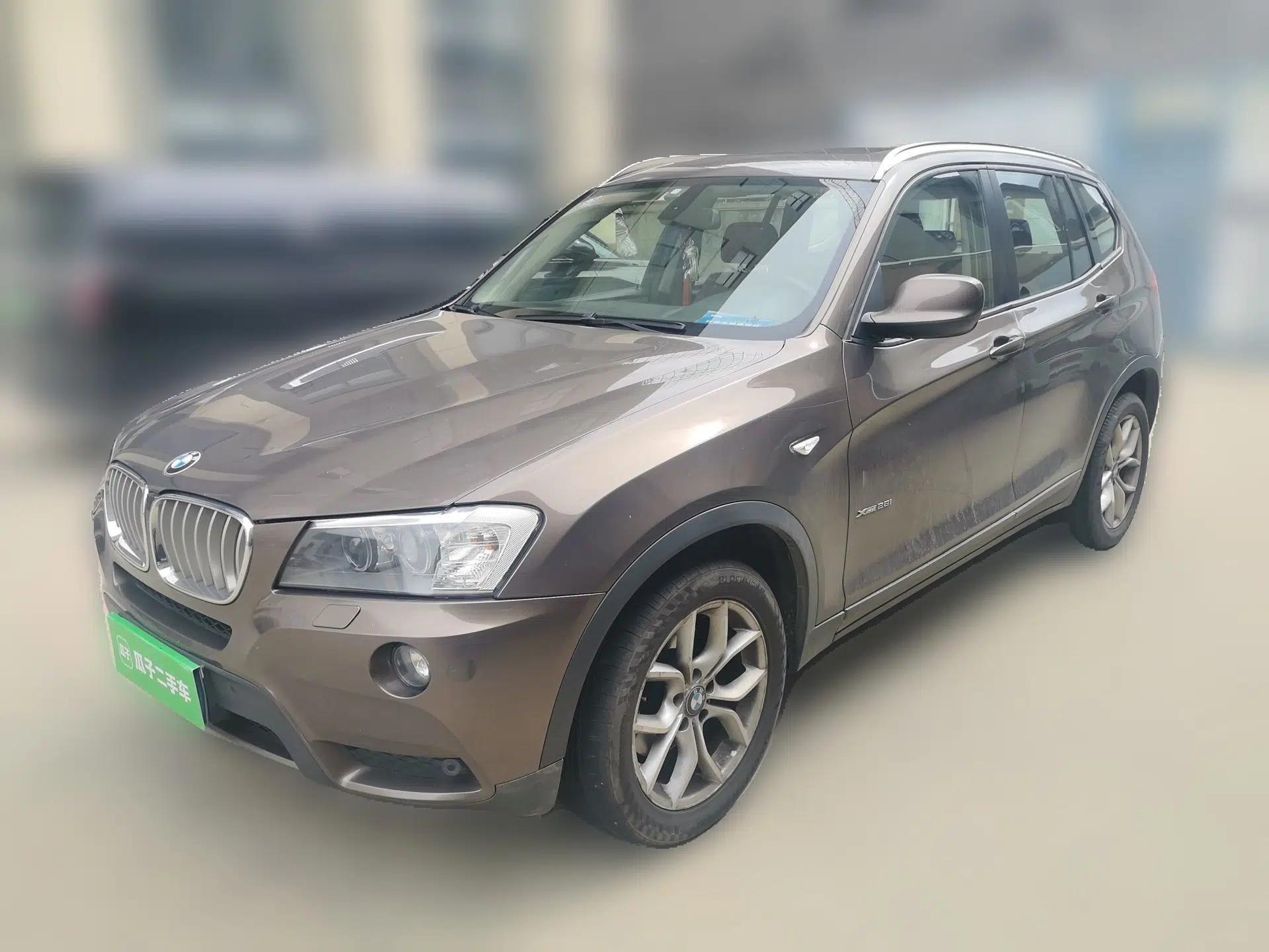 BMW X3 2012 xDrive28i Leading Model — миниатюра 1