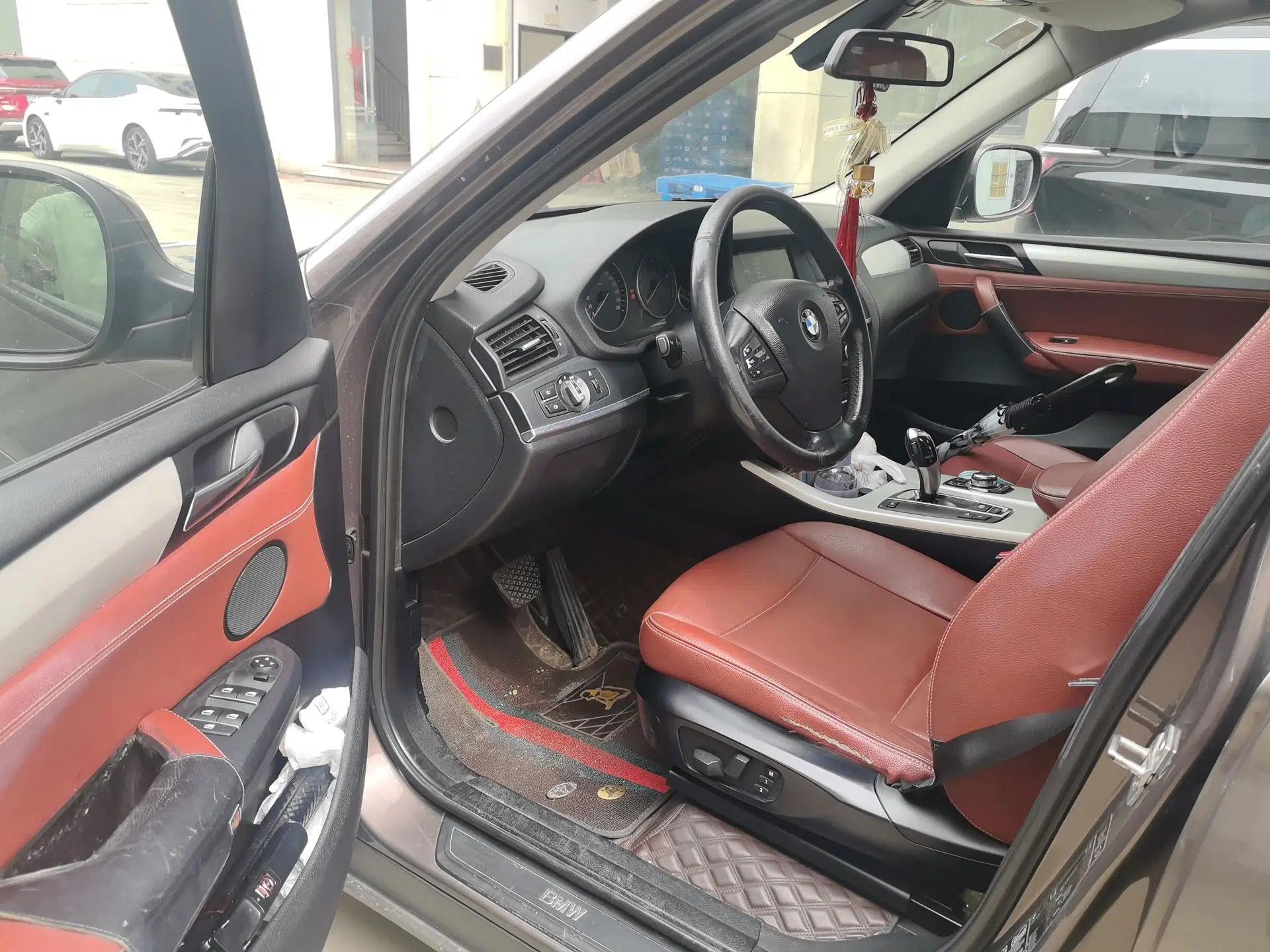 BMW X3 2012 xDrive28i Leading Model — миниатюра 16