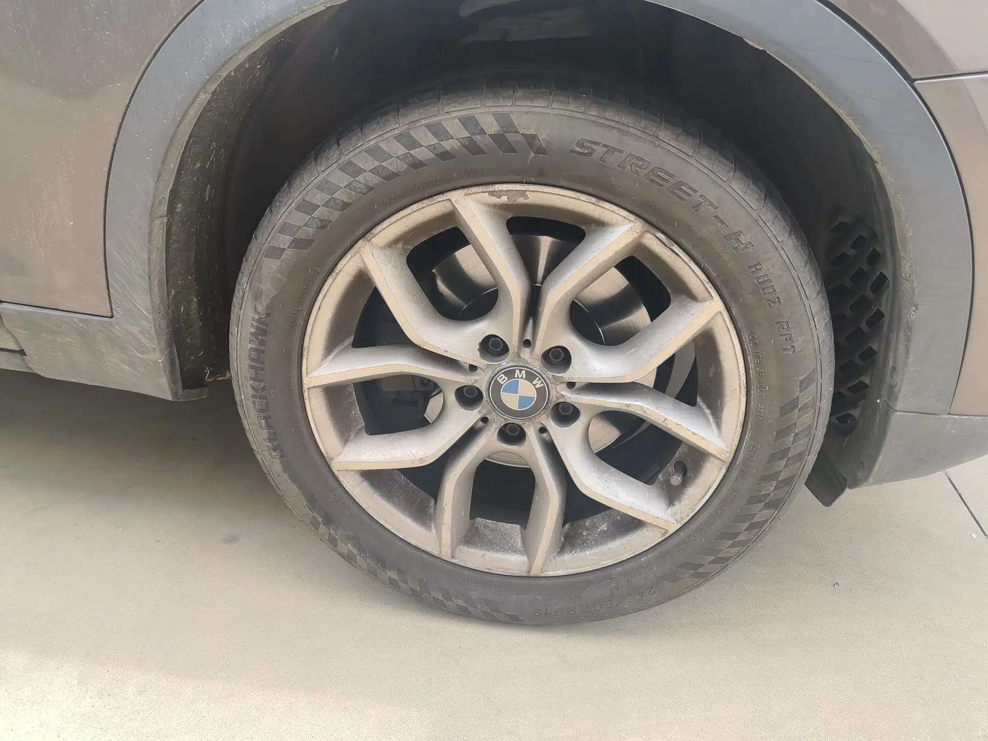 BMW X3 2012 xDrive28i Leading Model — миниатюра 8
