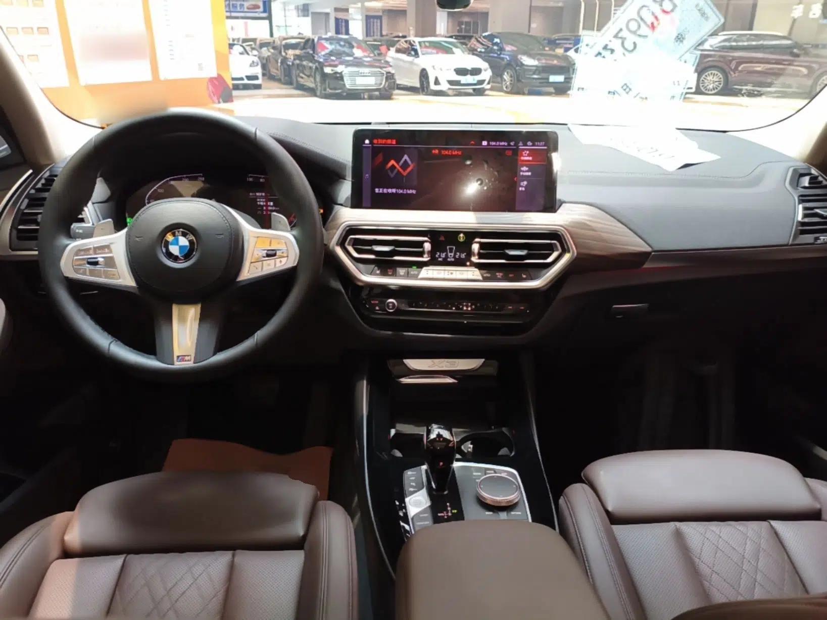 BMW X3 2023 Restyled xDrive30i Leading Edition M Night Sky Package — миниатюра 12