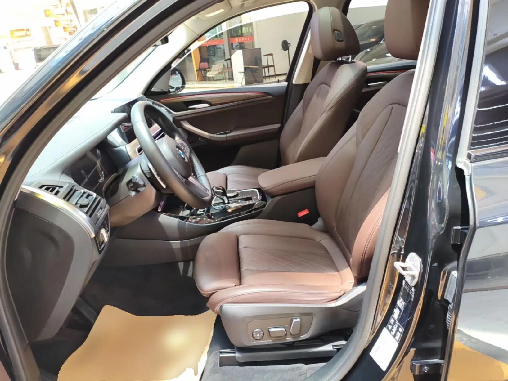 BMW X3 2023 Restyled xDrive30i Leading Edition M Night Sky Package — миниатюра 17