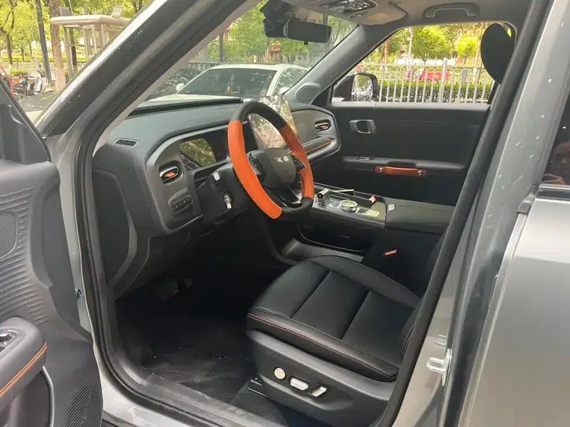 Beijing BJ30 2026 Traveler 1.5T DHT Hybrid Advanced Edition — миниатюра 9