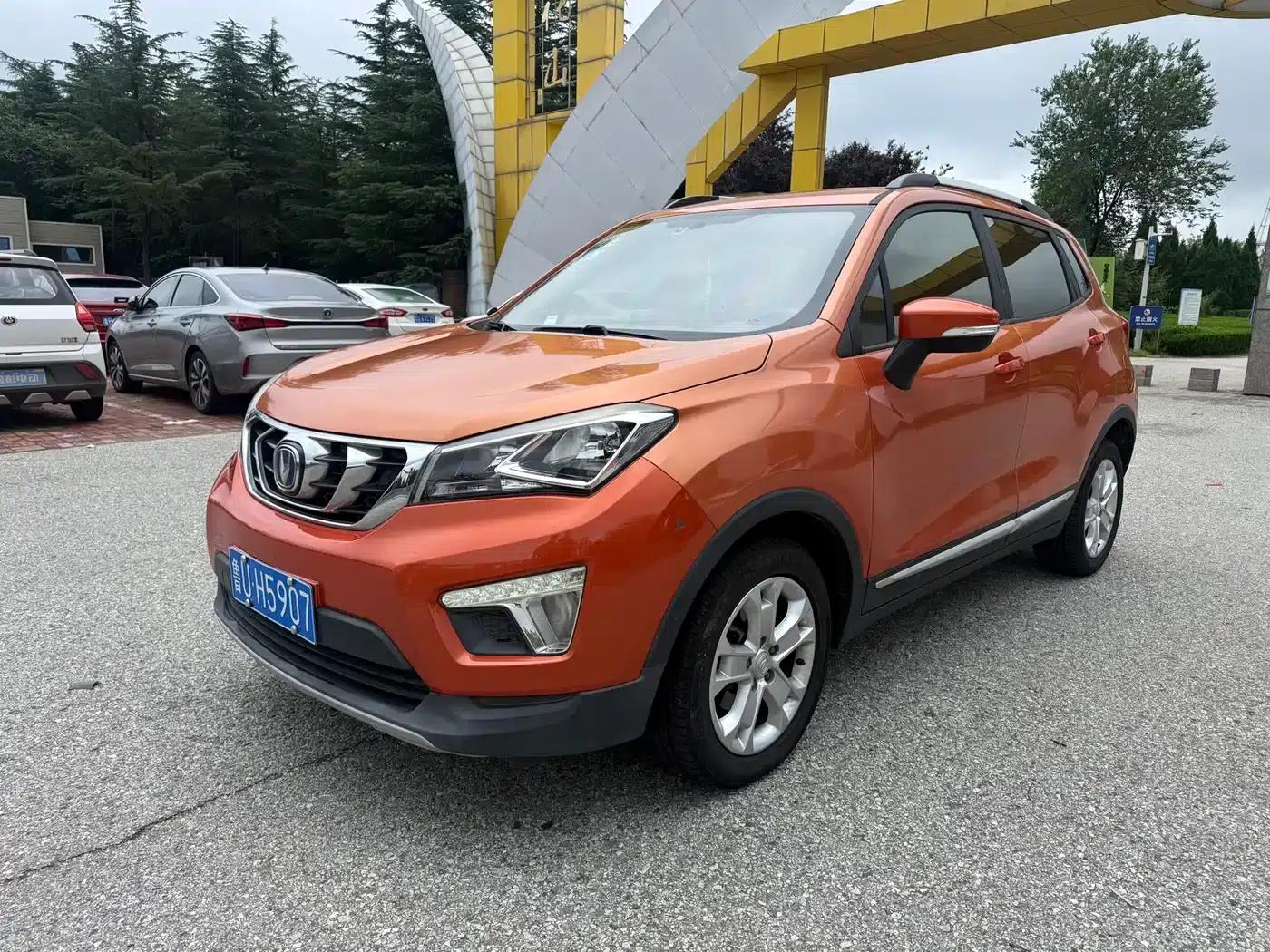 Changan CS15 2016 1.5L Automatic Fashion Edition — миниатюра 1