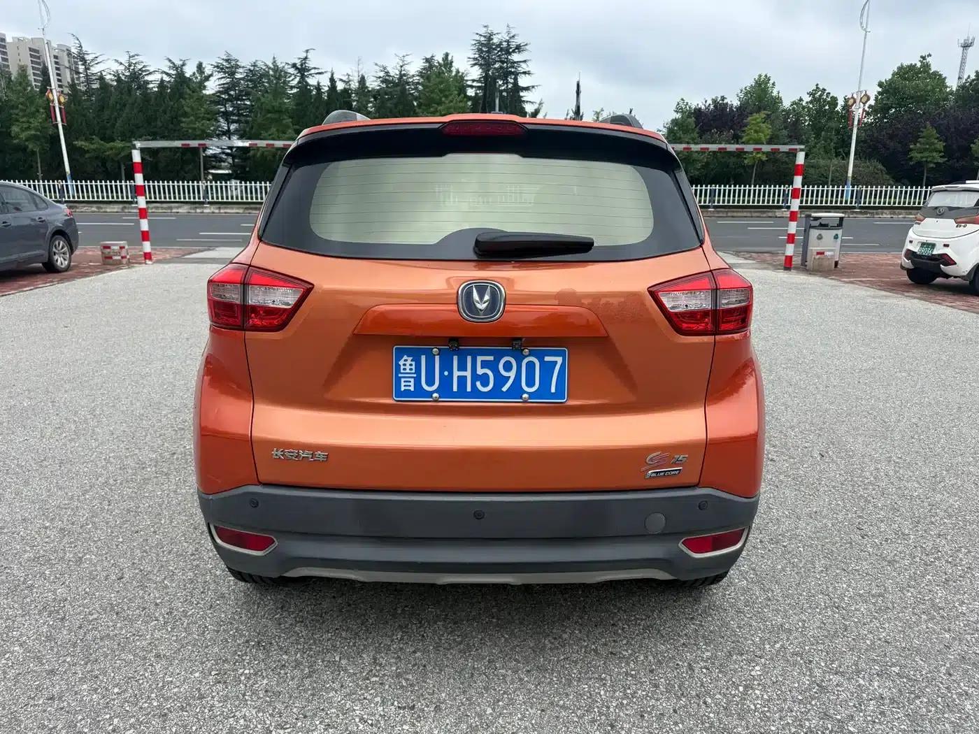 Changan CS15 2016 1.5L Automatic Fashion Edition — миниатюра 5