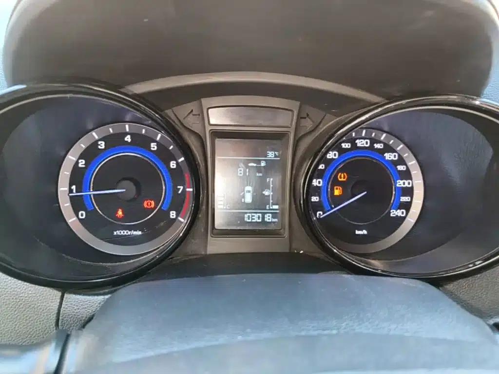 Changan CS15 2016 1.5L Manual Deluxe Edition — миниатюра 12