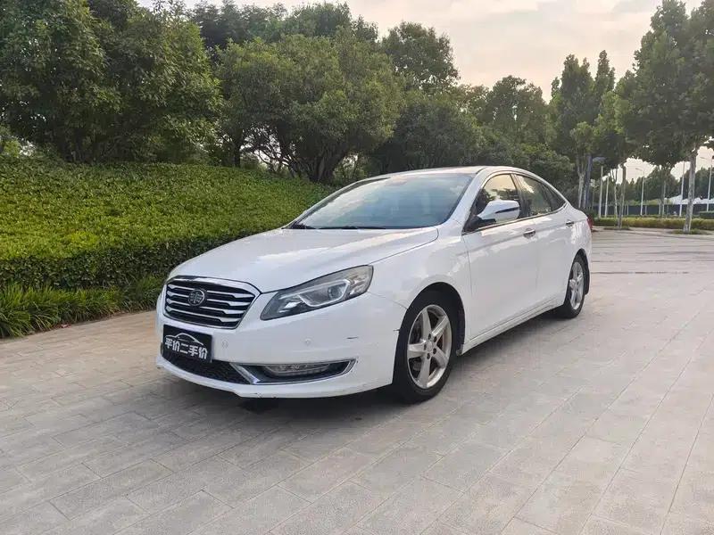 Besturn B70 2014 2.0L Automatic Luxury Edition — миниатюра 1