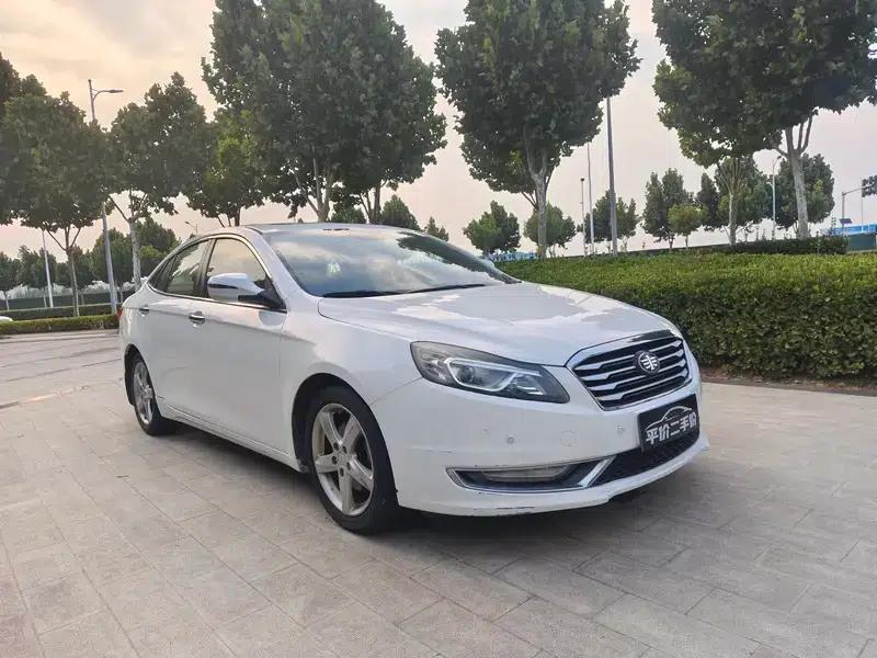 Besturn B70 2014 2.0L Automatic Luxury Edition — миниатюра 3