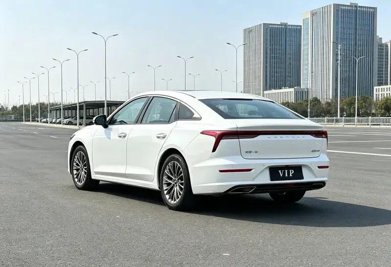 Bestune B70 2023 Third Generation 1.5T Automatic Enjoyment Edition 70th Anniversary Edition — миниатюра 5