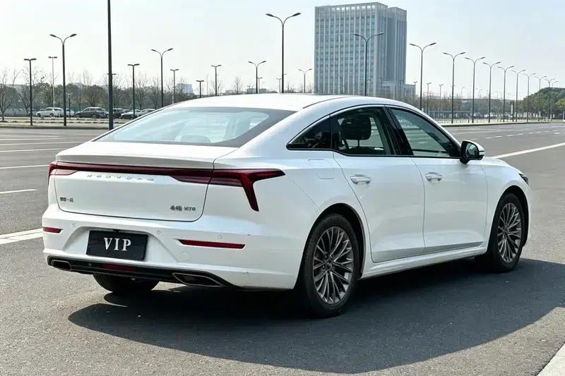 Bestune B70 2023 Third Generation 1.5T Automatic Enjoyment Edition 70th Anniversary Edition — миниатюра 7
