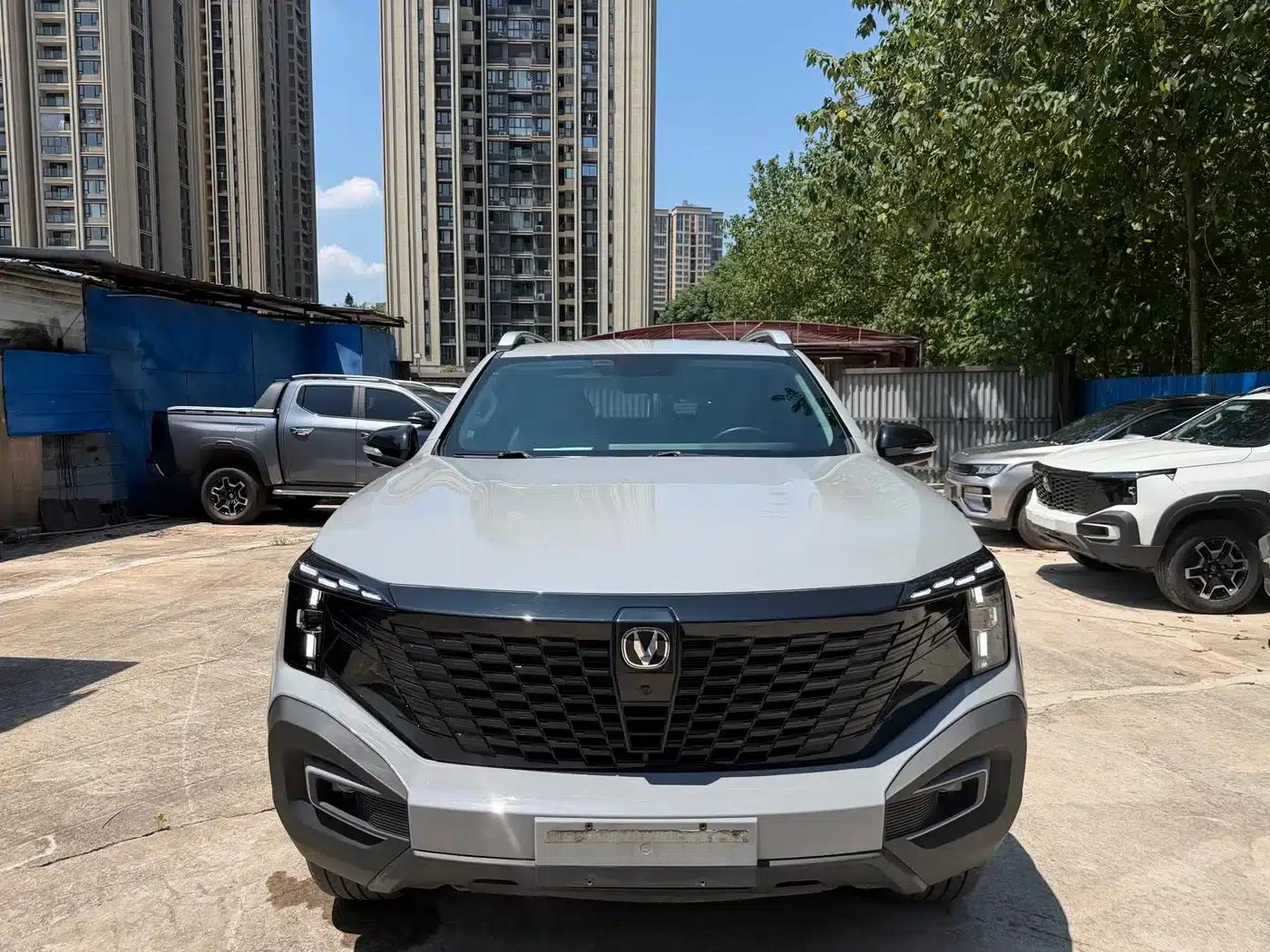 Changan Hunter 2024 Knight Edition Flagship Dual Motor Four-Wheel Drive Standard Box — миниатюра 2