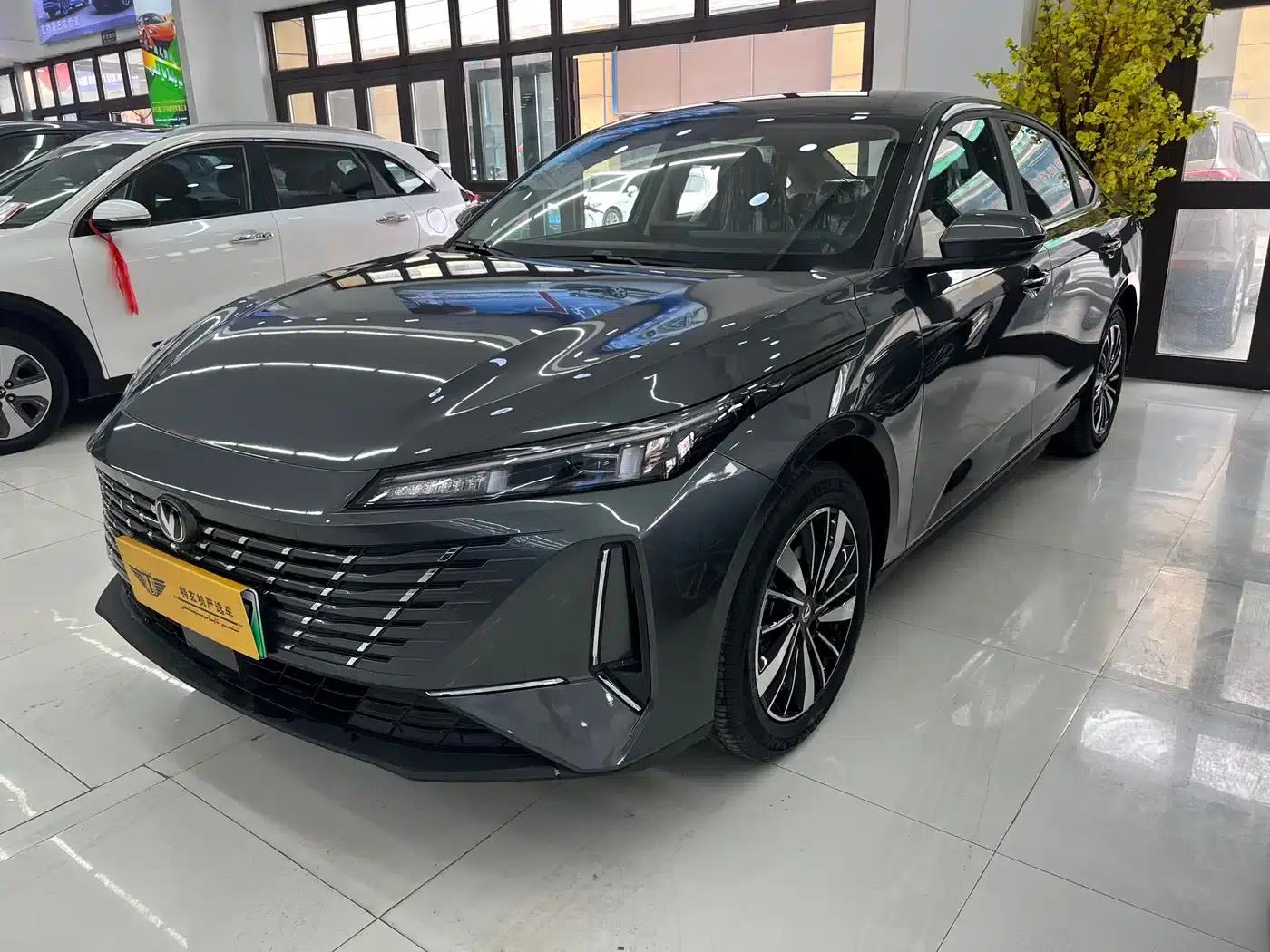 Changan Eado PHEV 2025 Smart Blue Whale 145KM Battleship Edition — миниатюра 1
