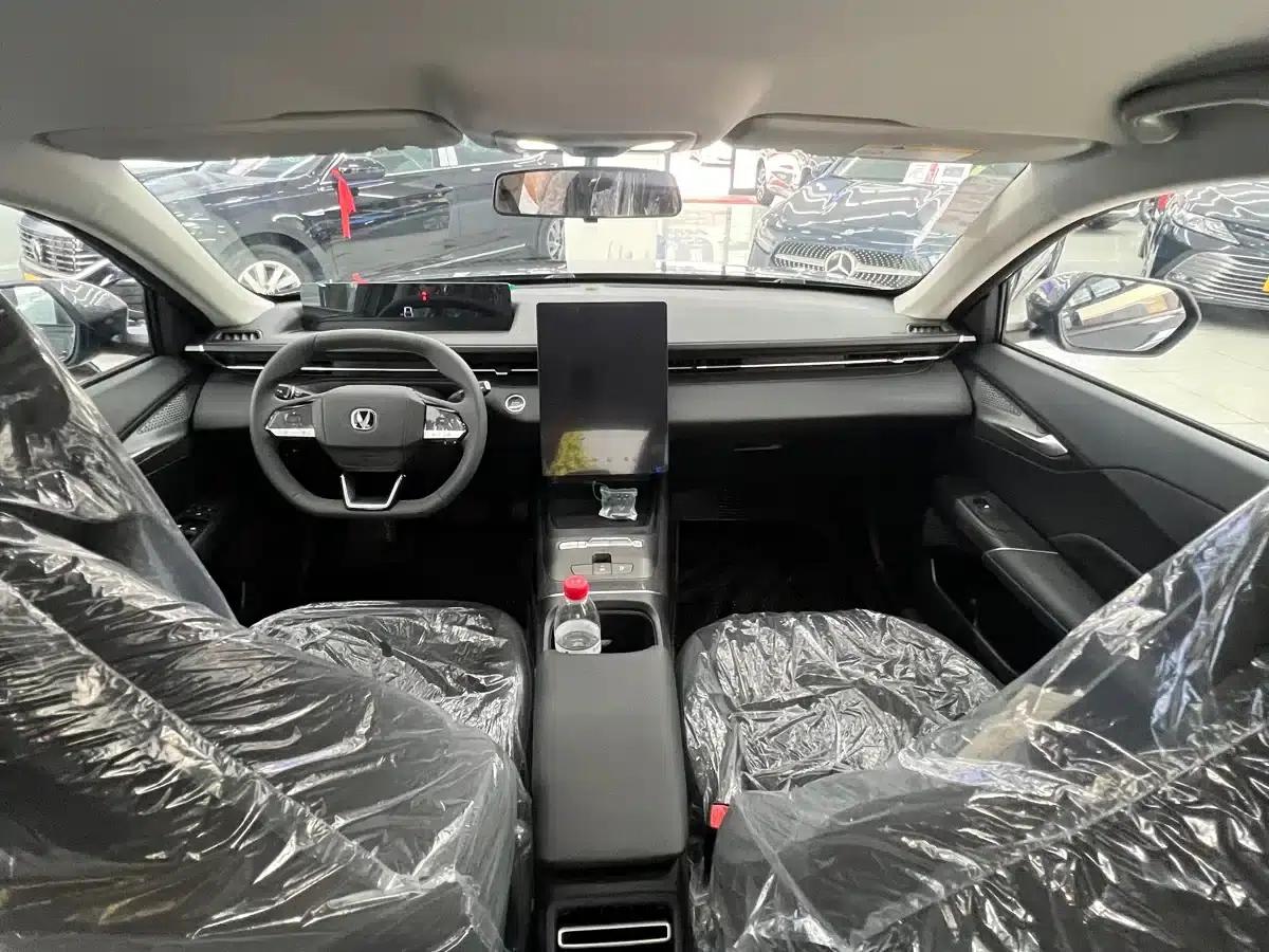 Changan Eado PHEV 2025 Smart Blue Whale 145KM Battleship Edition — миниатюра 7