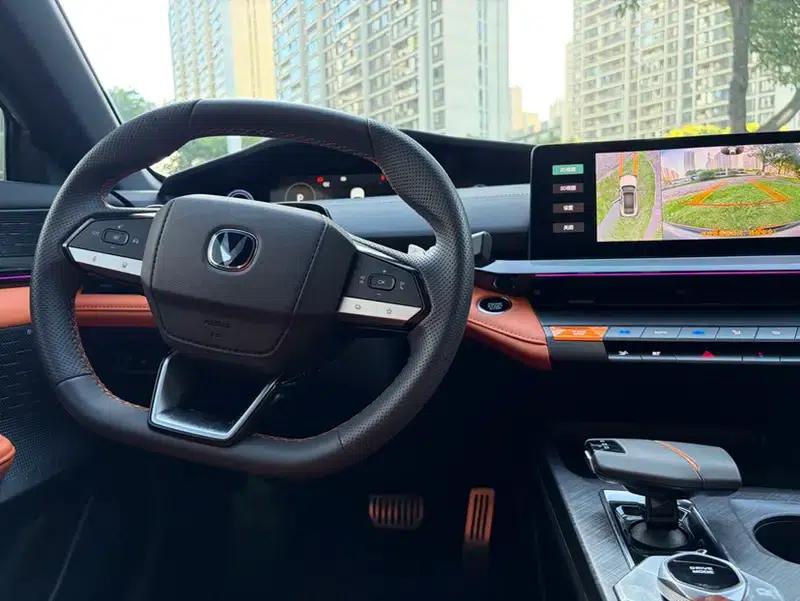 Changan UNI-V 2023 2.0T Speed Edition — миниатюра 8