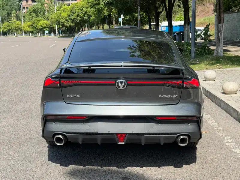 Changan UNI-V 2023 1.5T Premium Edition — миниатюра 4