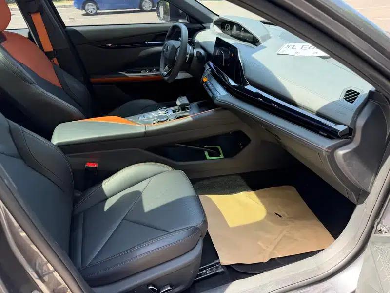 Changan UNI-V 2023 1.5T Premium Edition — миниатюра 5