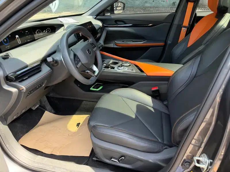 Changan UNI-V 2023 1.5T Premium Edition — миниатюра 9