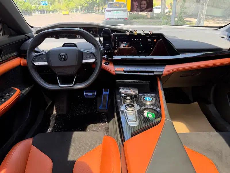 Changan UNI-V 2023 1.5T Sport Edition — миниатюра 8