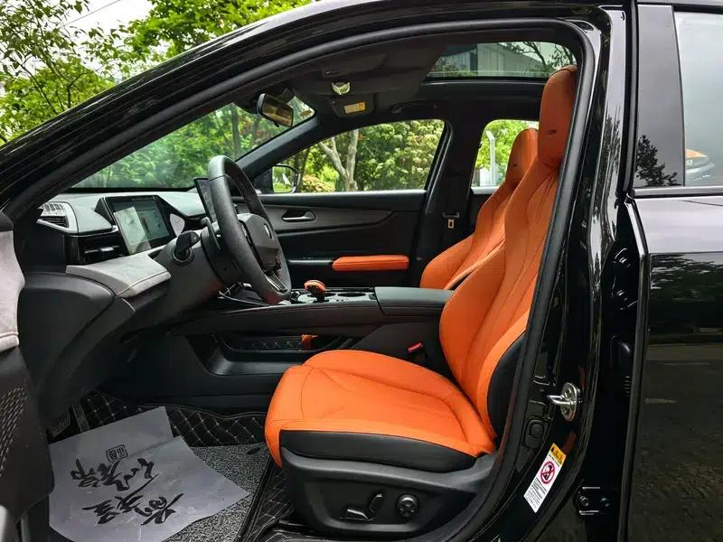 Changan UNI-V 2025 Model, Third Generation, 2.0T Sport Edition — миниатюра 14