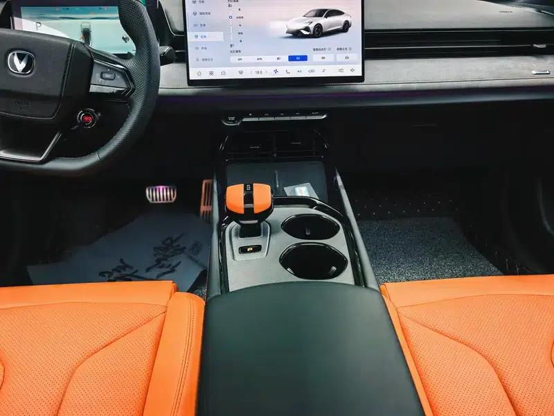 Changan UNI-V 2025 Model, Third Generation, 2.0T Sport Edition — миниатюра 8