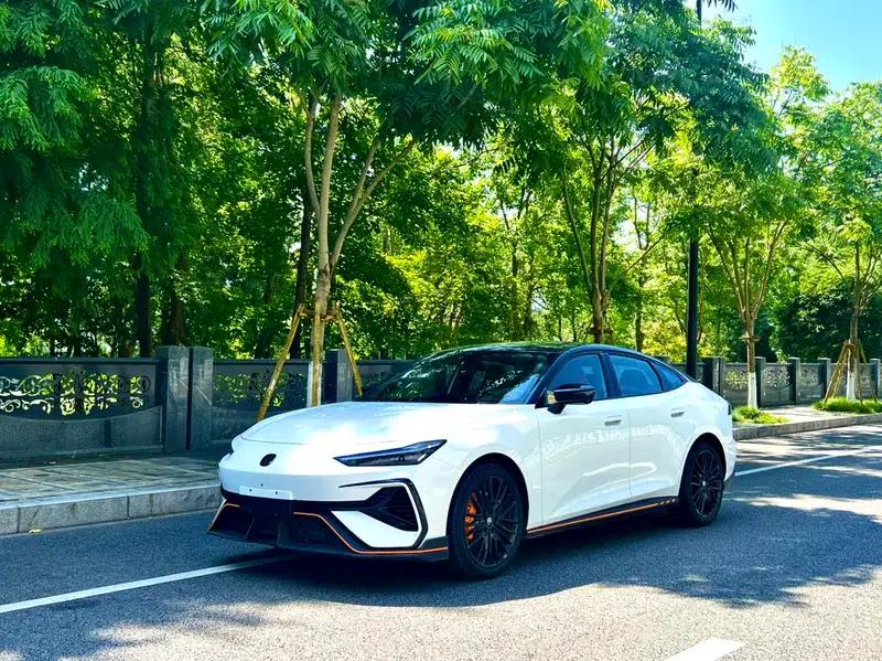 Changan UNI-V 2025 Model, Third Generation, 2.0T Sport Edition — миниатюра 1