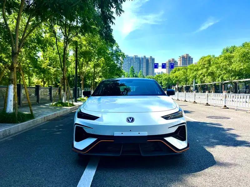 Changan UNI-V 2025 Model, Third Generation, 2.0T Sport Edition — миниатюра 2