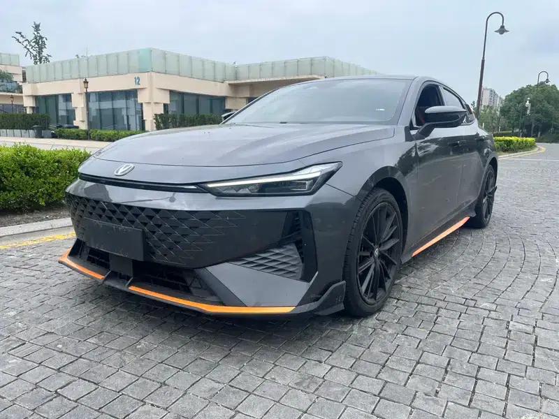 Changan UNI-V 2024 1.5T Premium Edition — миниатюра 1