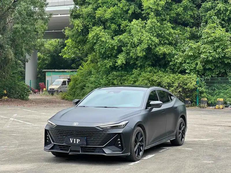 Changan UNI-V 2022 1.5T Sport Edition — миниатюра 1