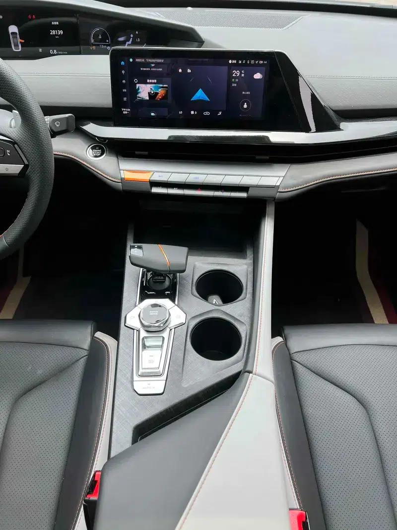 Changan UNI-V 2022 1.5T Sport Edition — миниатюра 10
